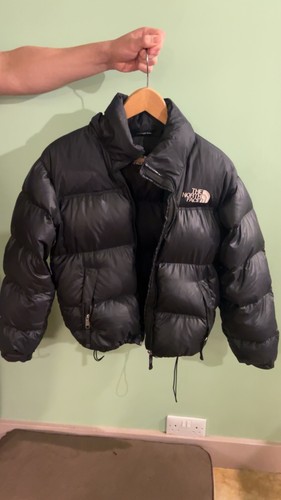Black north face puffer - black,